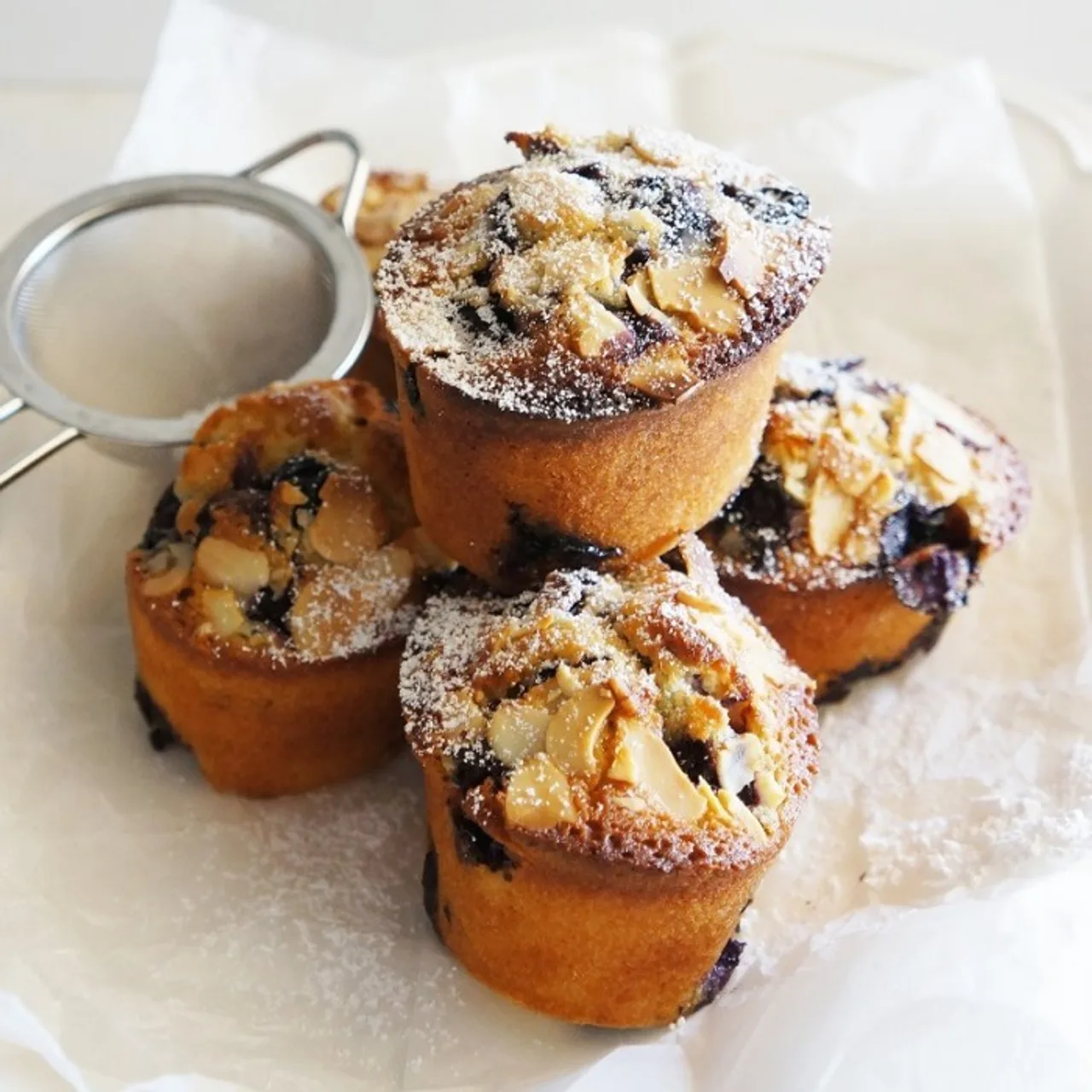 Blueberry & lemon friands