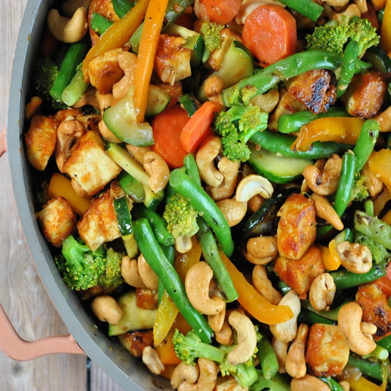 Tofu, greens & cashew stir-fry